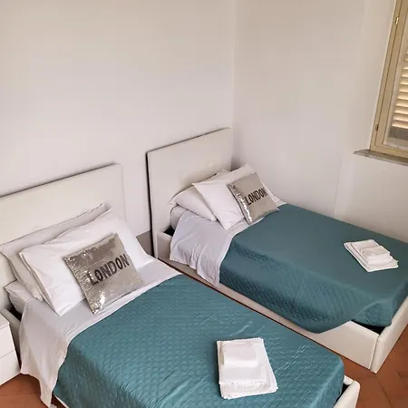 Apartment La Apartments: Sardinia-corsica Gateway With Secure Parking Livorno