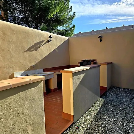 La - Convenient For Sardinia And Corsica - 4 Beds - Private Parking Included With *